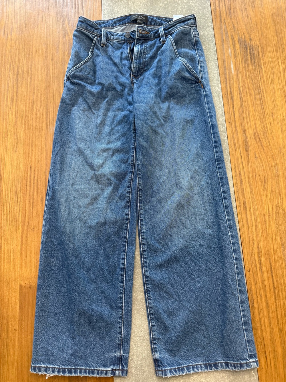Banana Republic Men's Straight Jeans in Blue Denim